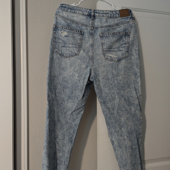 AE Ripped Mom Jean - Picture 10 of 15